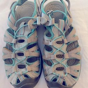Keen Women’s Clearwater Sandals, size 7